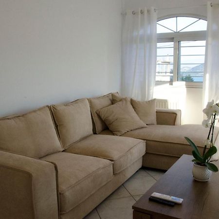 Eva'S House Apartman Karababás Kültér fotó