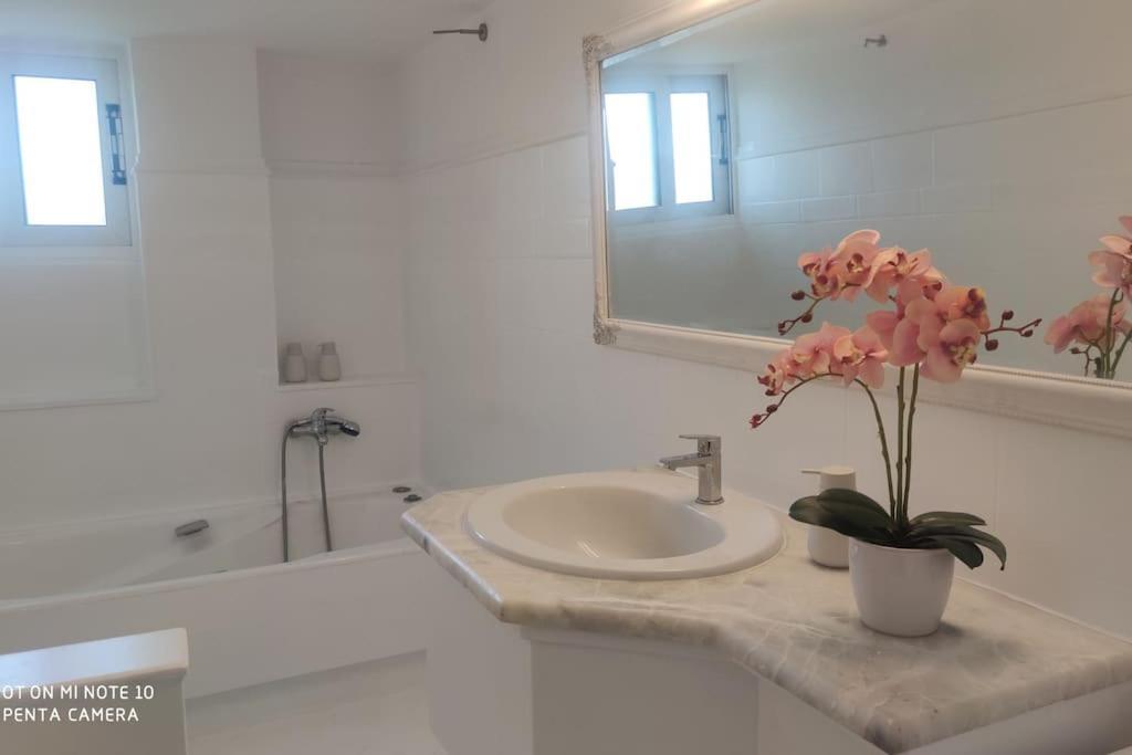 Eva'S House Apartman Karababás Kültér fotó