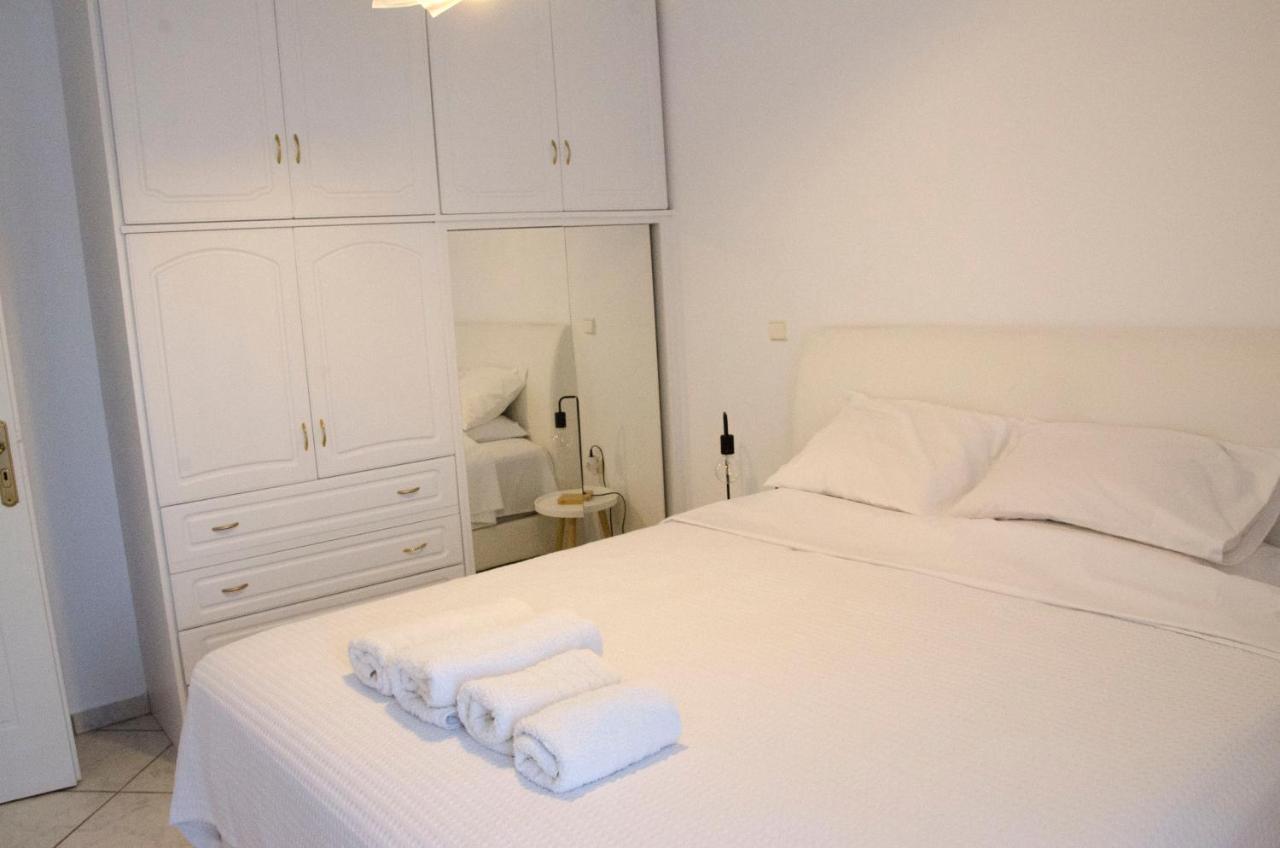 Eva'S House Apartman Karababás Kültér fotó